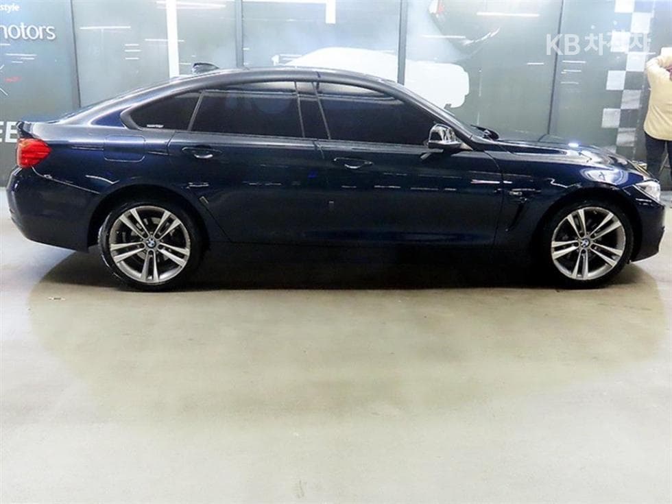 BMW 4시리즈 (F32)420d 그란Coupe F36 xDrive 스포츠 라Seater - 3