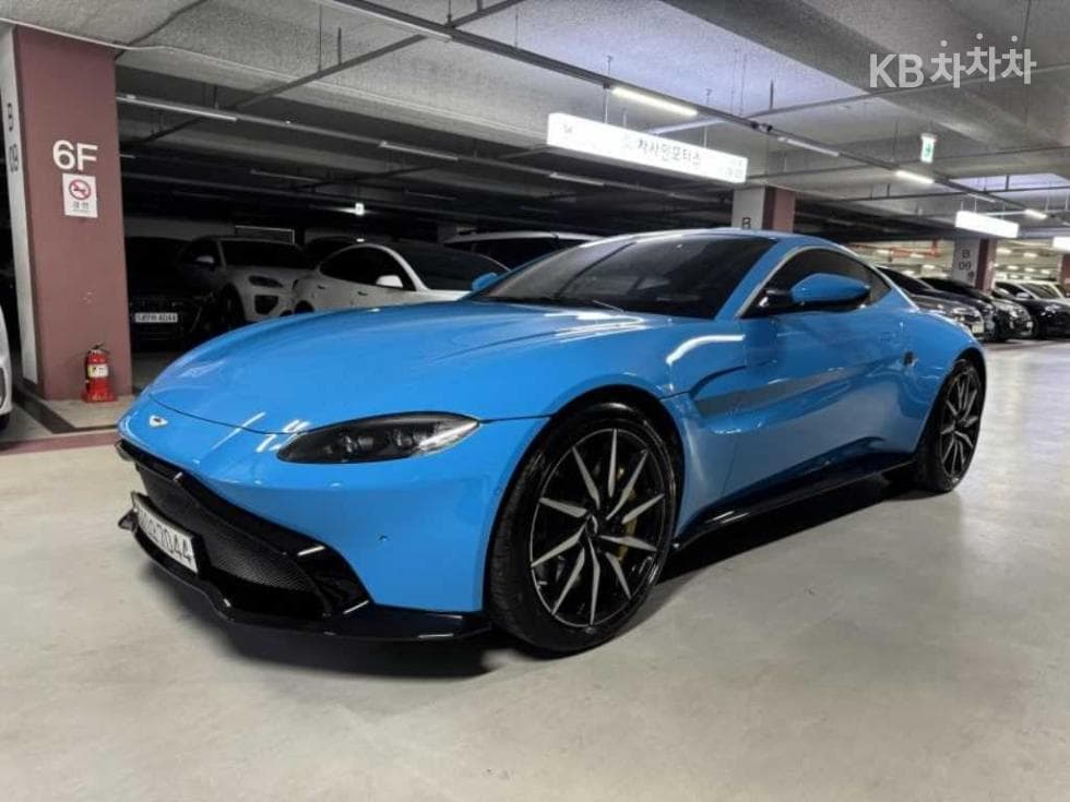애스턴마틴 Van티지 4.0 V8 Coupe - Image 1