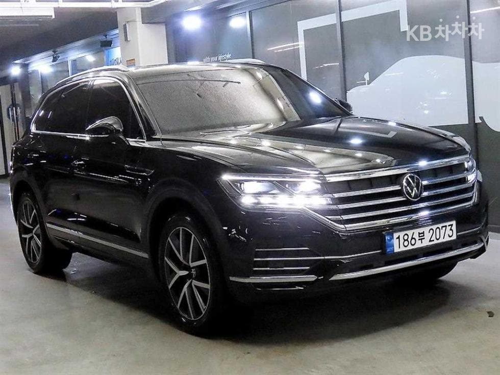 Volkswagen Touareg 3rd Gen 3.0 Turbo Diesel Injection Prestige - Image 1
