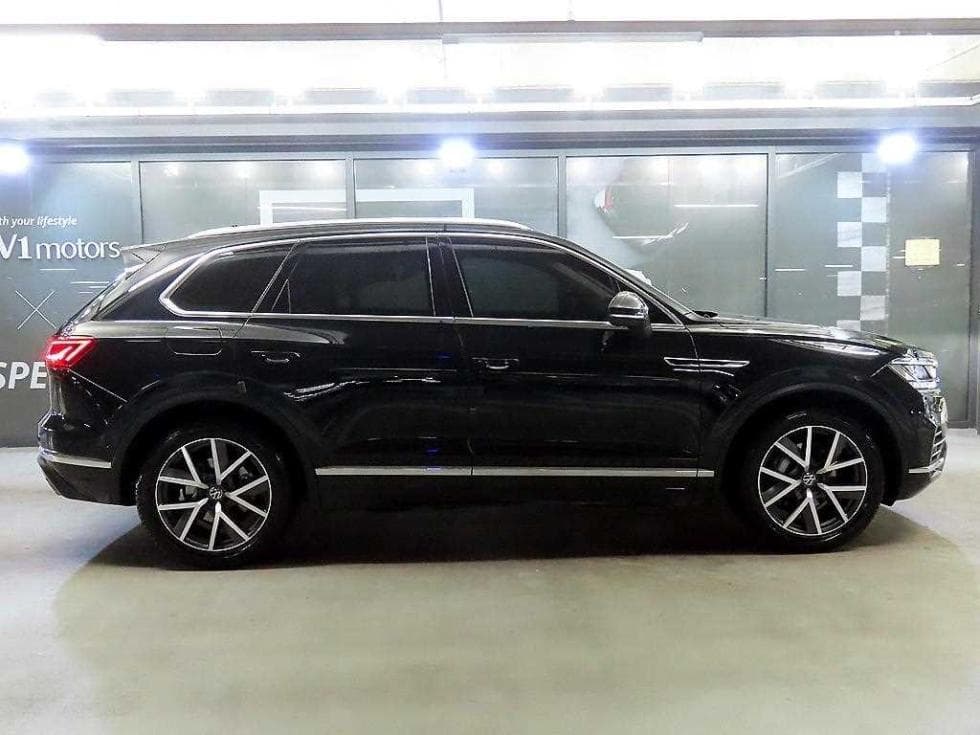 Volkswagen Touareg 3rd Gen3.0 Turbo Diesel Injection Prestige - 3