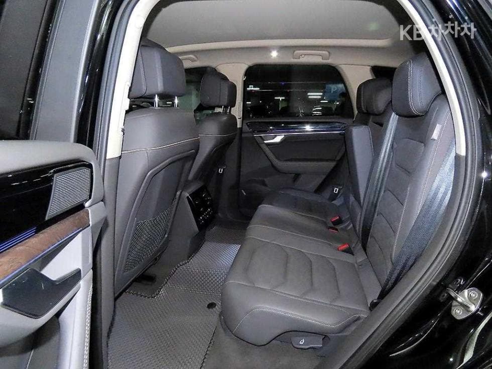 Volkswagen Touareg 3rd Gen3.0 Turbo Diesel Injection Prestige - 7