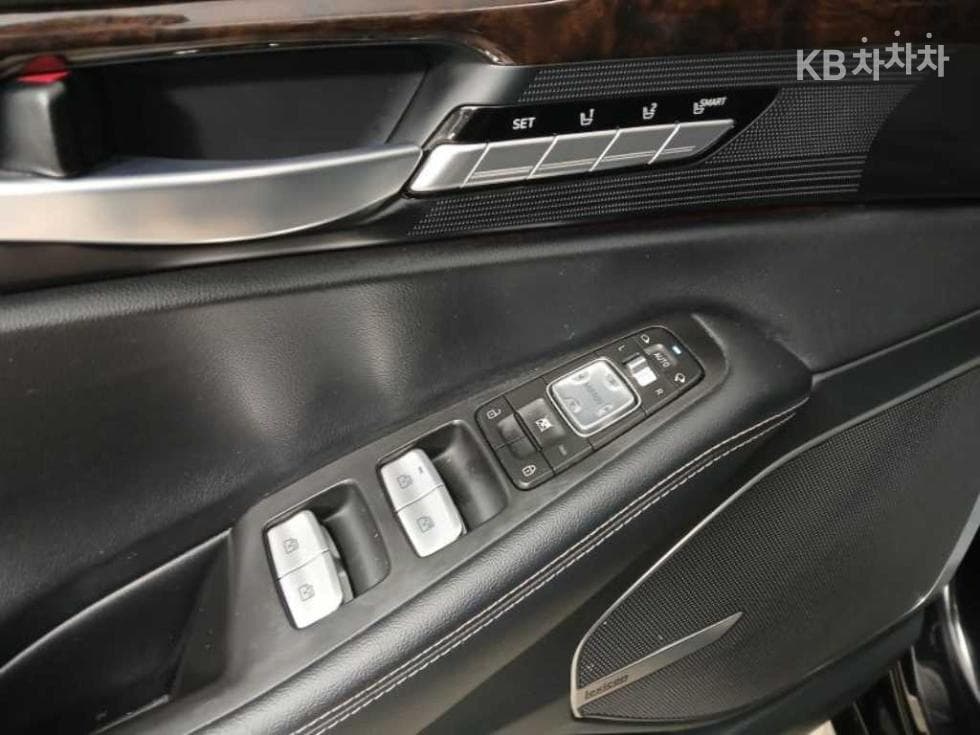 Genesis G903.8 GDi AWD Premium Luxury - 10