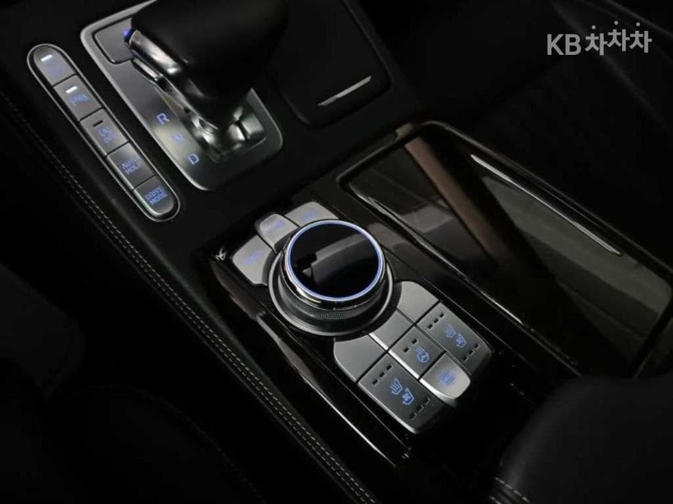 Genesis G903.8 GDi AWD Premium Luxury - 14