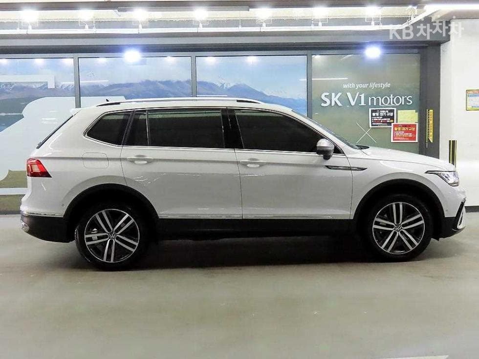 Volkswagen Tiguan Allspace2.0 Turbocharged Stratified Injection (VW) Prestige - 3