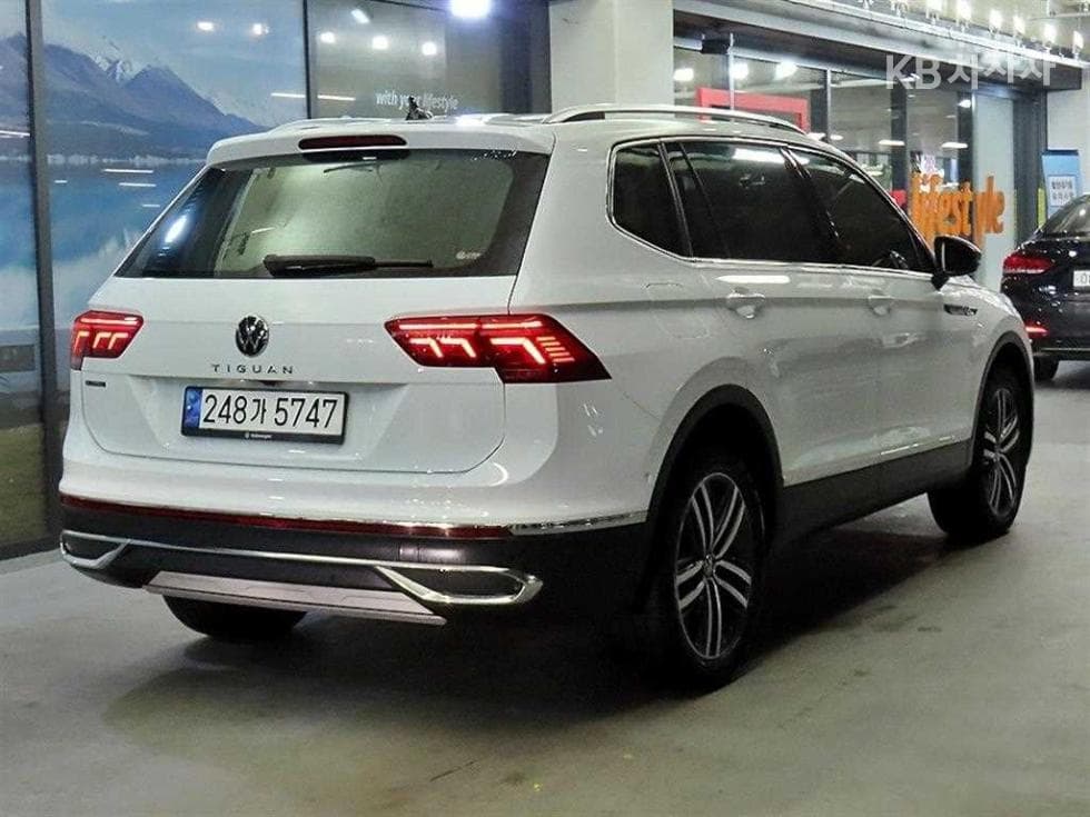 Volkswagen Tiguan Allspace2.0 Turbocharged Stratified Injection (VW) Prestige - 4