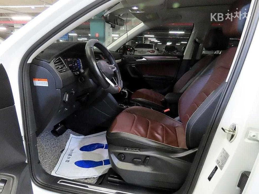 Volkswagen Tiguan Allspace2.0 Turbocharged Stratified Injection (VW) Prestige - 6
