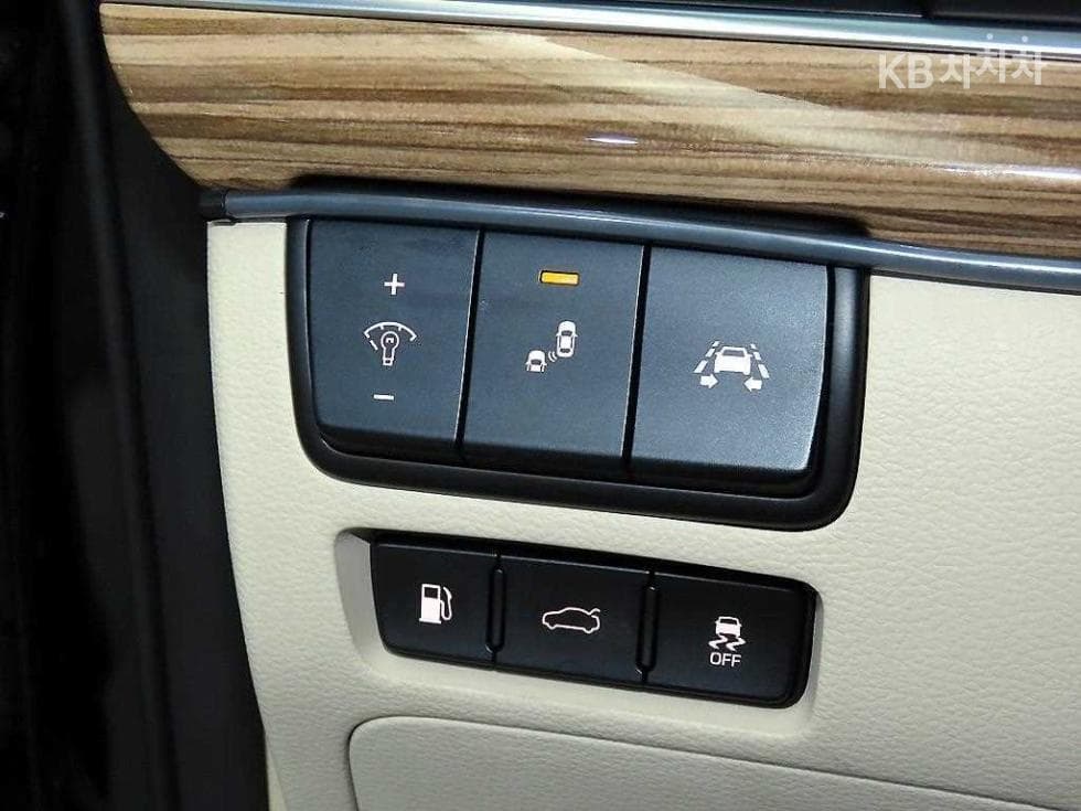 Kia All New K72.4 GDi Limited - 14