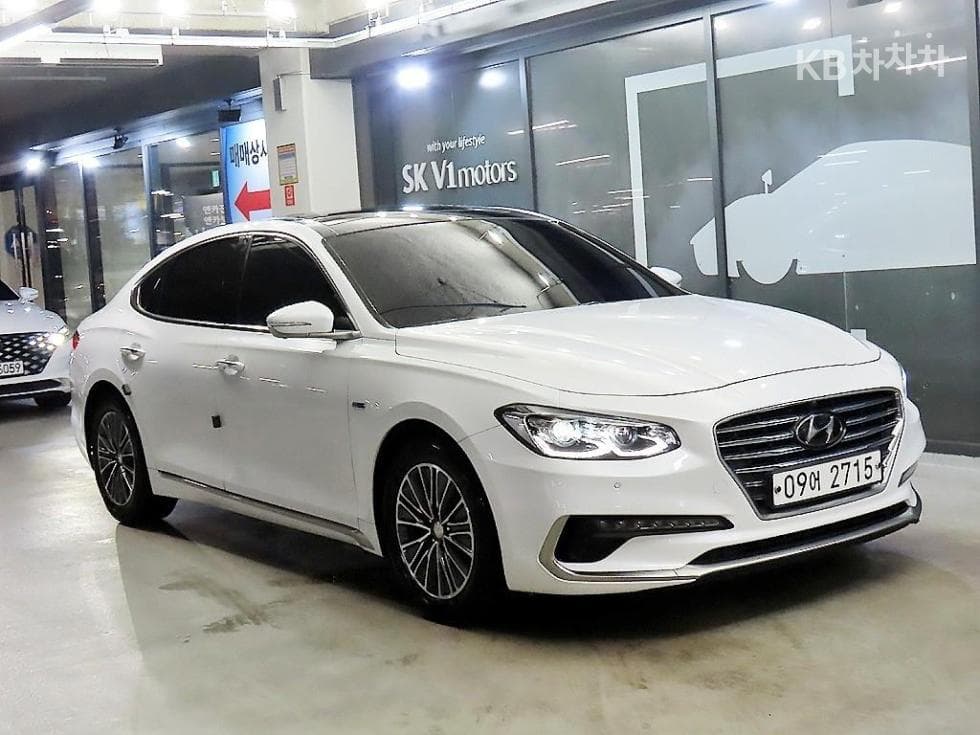 Hyundai Grandeur (Azera)IG Hybrid Exclusive Special (special feature/edition) - Image 1