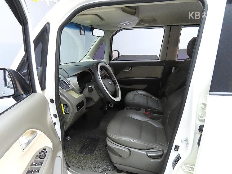 Kia Ray (van)1.0 Gasoline Luxury - 10