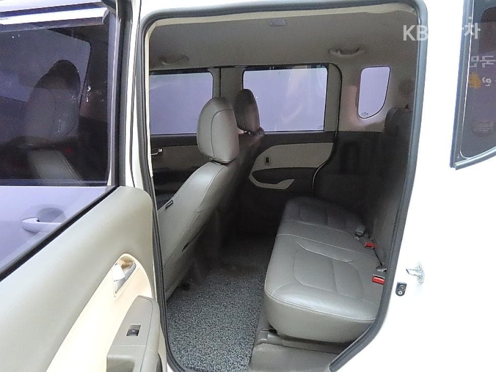 Kia Ray (van)1.0 Gasoline Luxury - 11