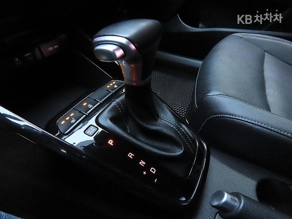 Kia StonicDiesel 1.6 VGT Prestige - 9