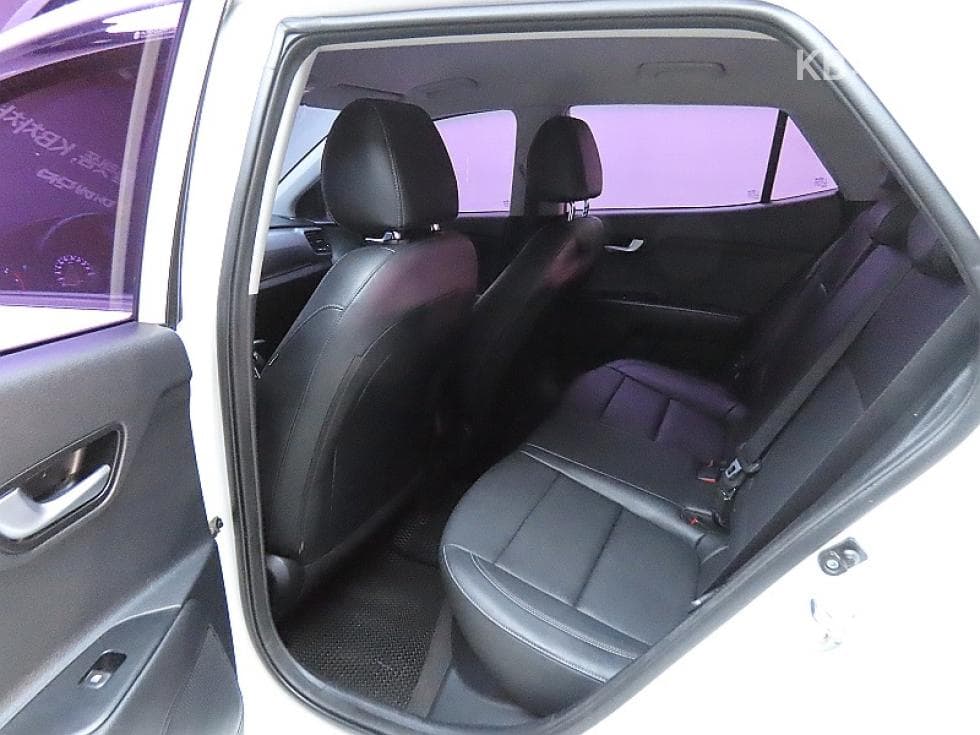 Kia StonicDiesel 1.6 VGT Prestige - 11