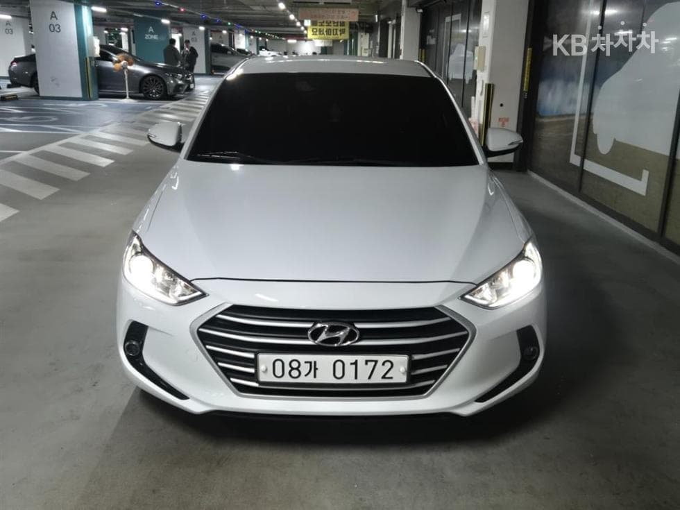 Hyundai Avante (Elantra)AD1.6 GDi Smart Special (special feature/edition) - 2