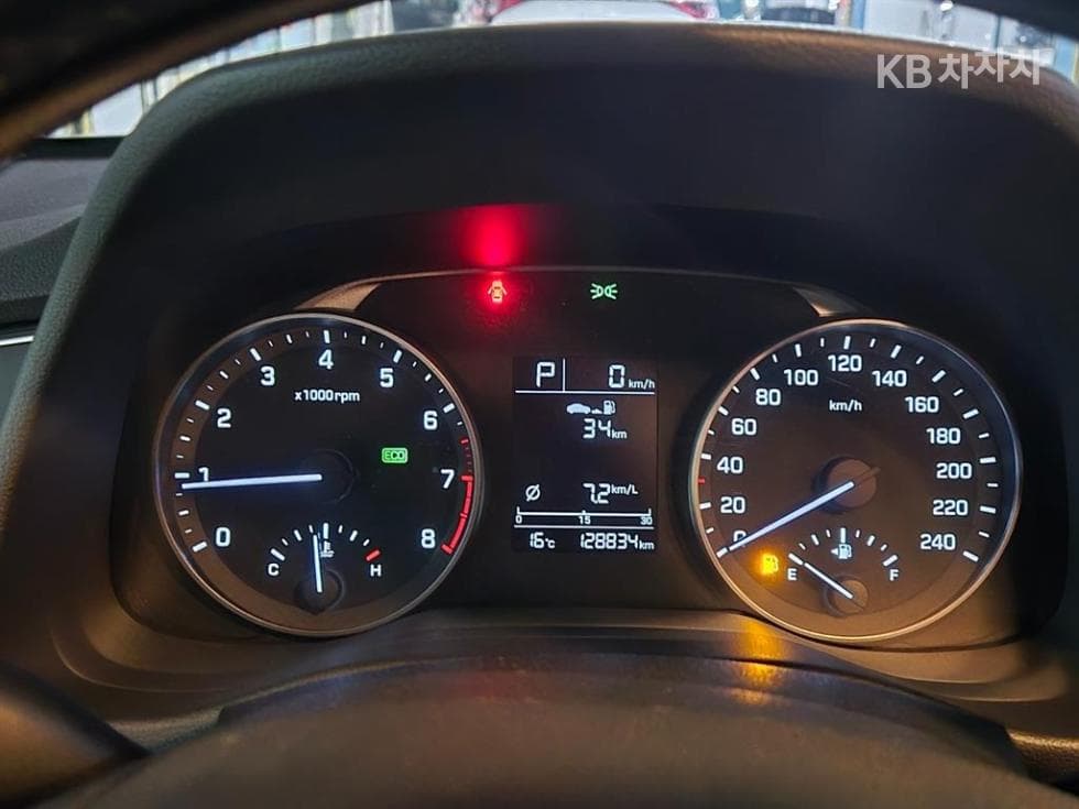 Hyundai Avante (Elantra)AD1.6 GDi Smart Special (special feature/edition) - 7