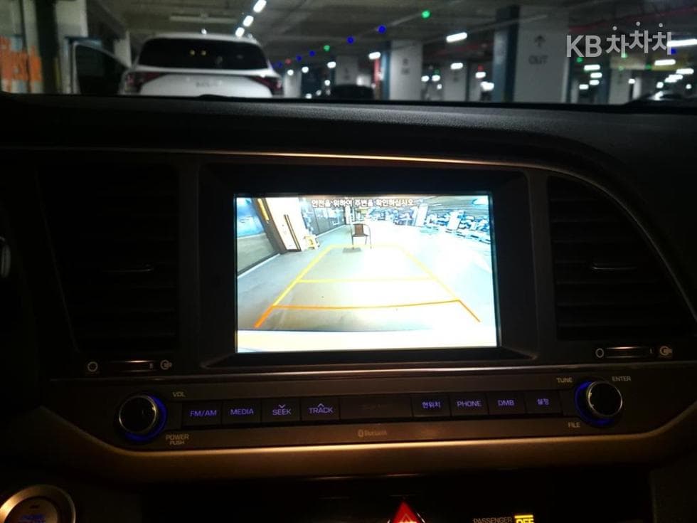 Hyundai Avante (Elantra)AD1.6 GDi Smart Special (special feature/edition) - 10