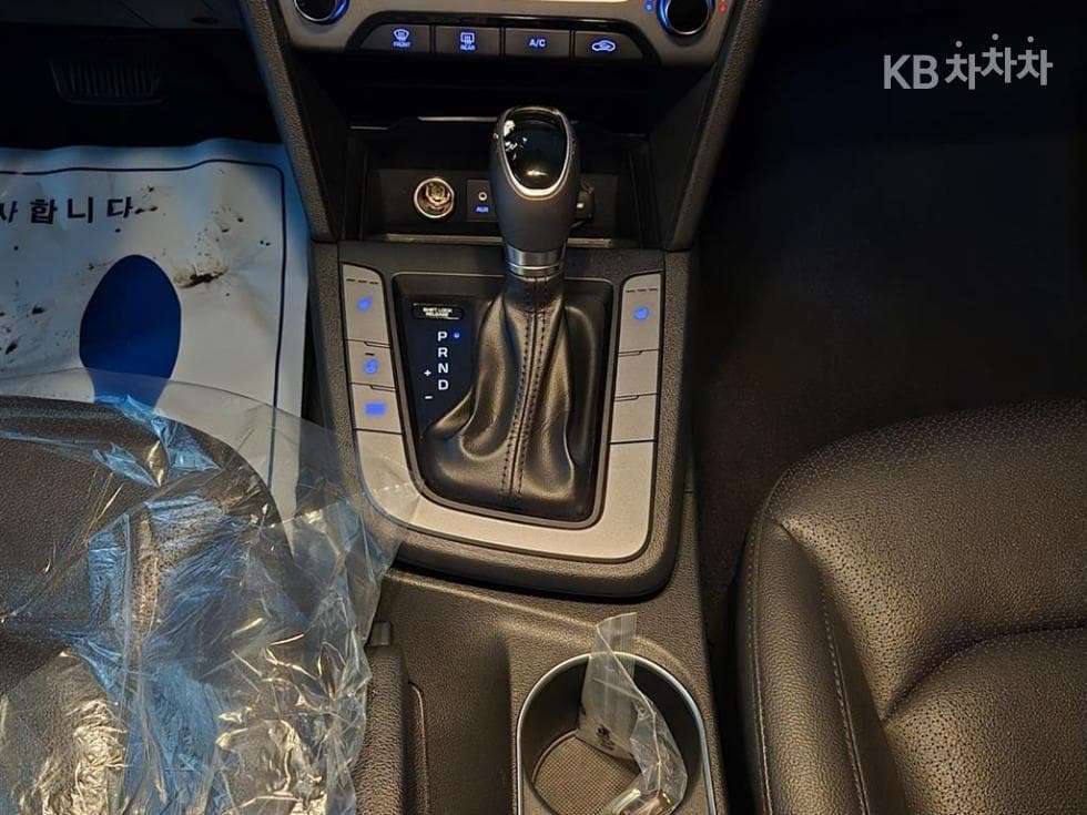 Hyundai Avante (Elantra)AD1.6 GDi Smart Special (special feature/edition) - 11
