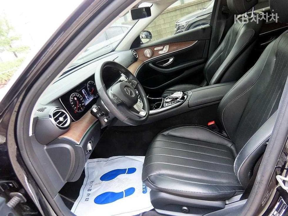 Mercedes-Benz E-Class (W213)E300 4Matic Exclusive - 5