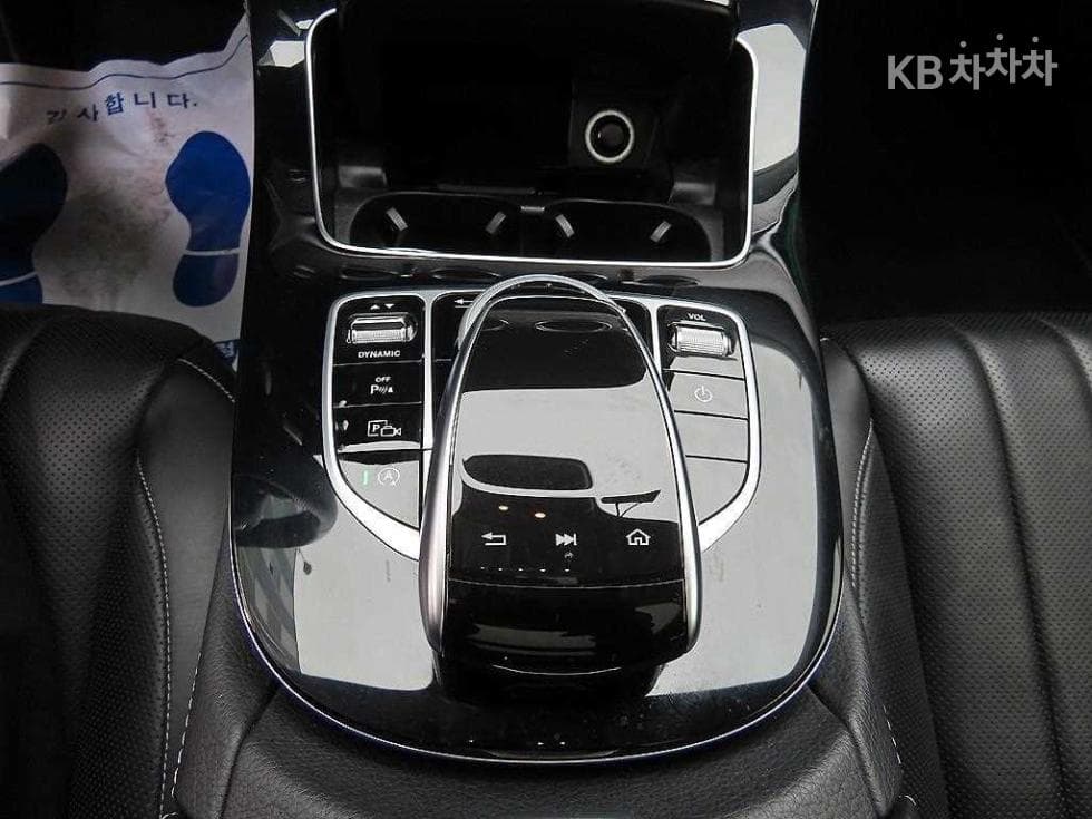 Mercedes-Benz E-Class (W213)E300 4Matic Exclusive - 13
