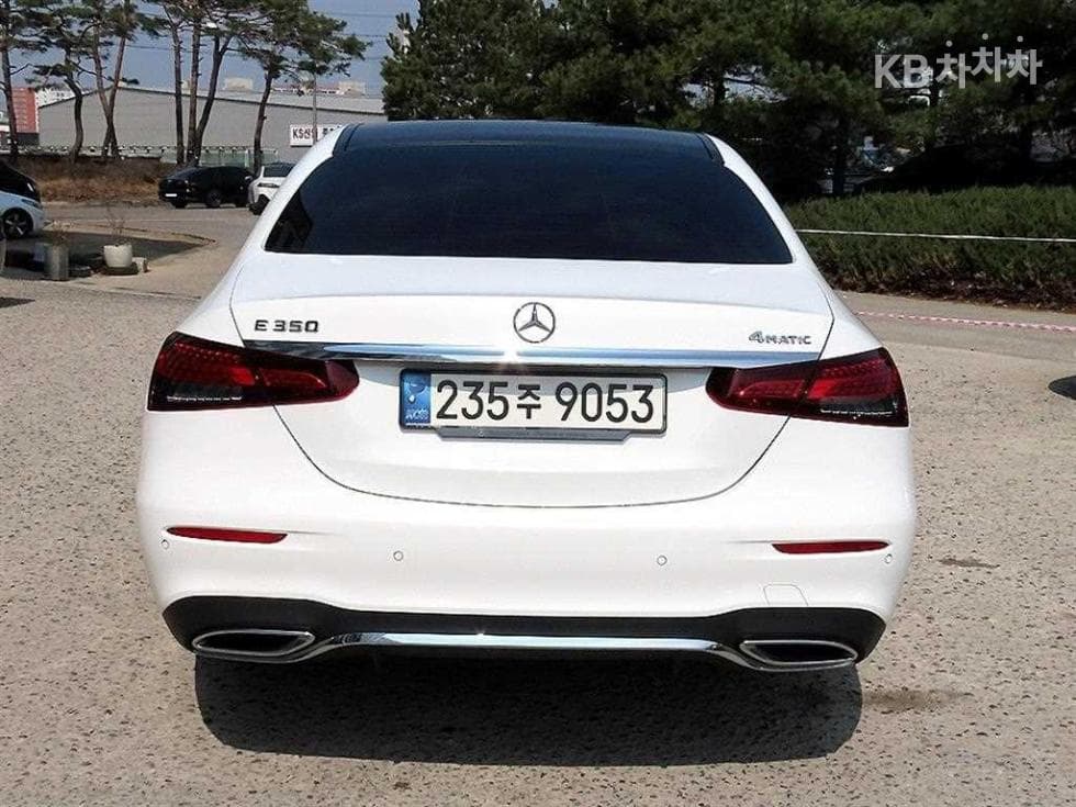 Mercedes-Benz E-Class (W213)E350 4MATIC AMG Line - 4