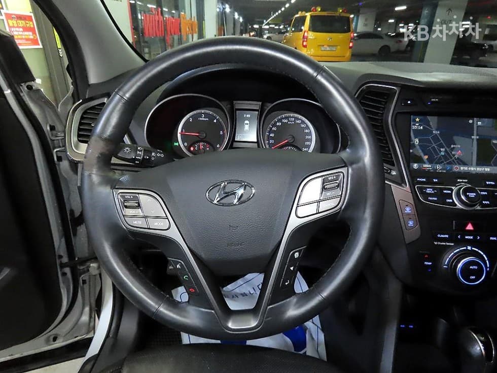 Hyundai Santa Fe DMHyundai R-engine 2.0 diesel 4WD PREMIUM - 8