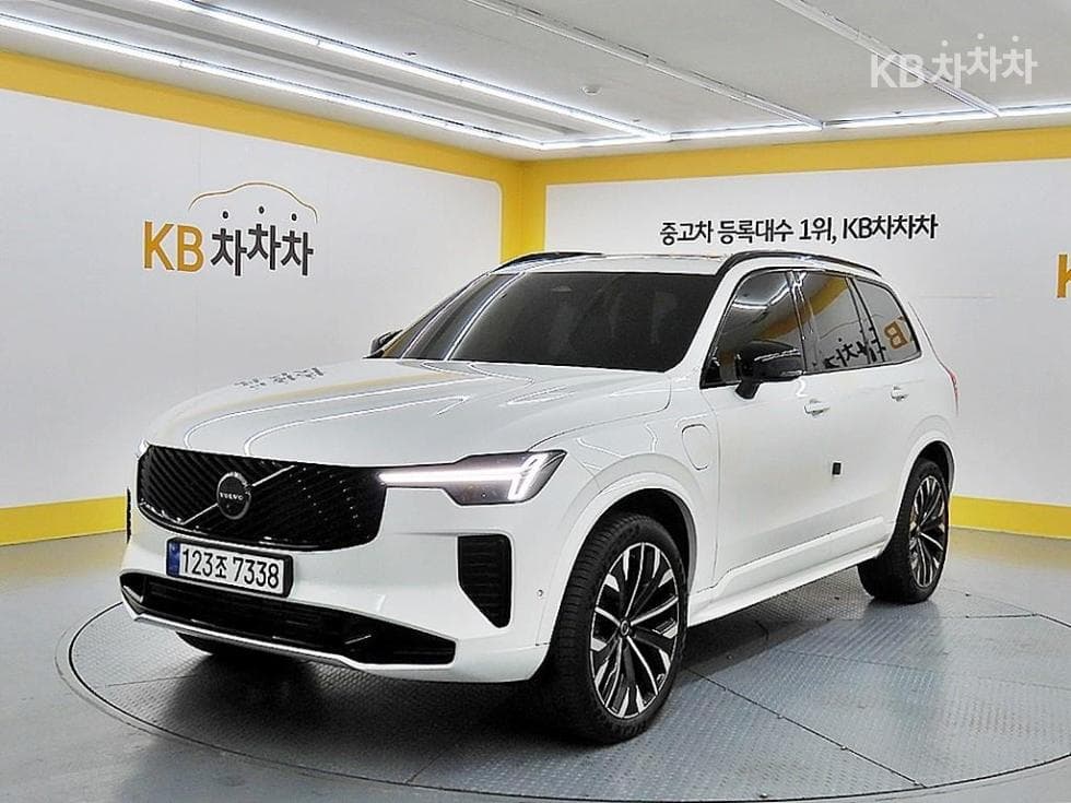 Volvo All New XC90 PHEV T8 Ultra - Image 1