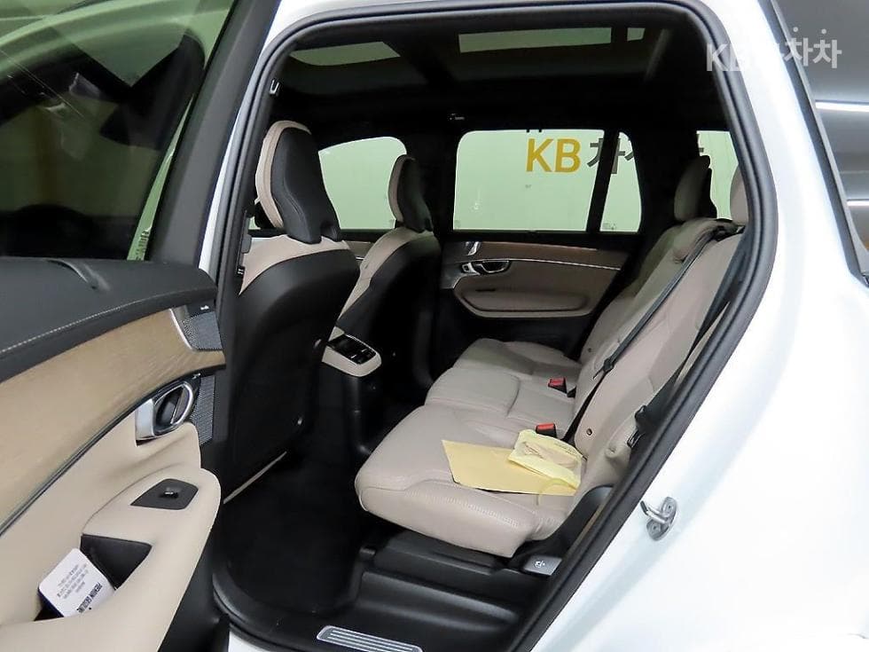 Volvo All New XC90PHEV T8 Ultra - 6