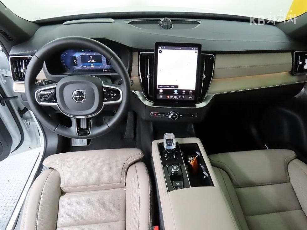 Volvo All New XC90PHEV T8 Ultra - 7