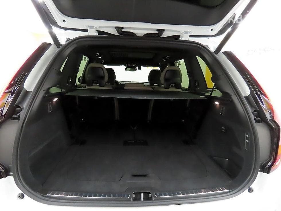 Volvo All New XC90PHEV T8 Ultra - 18