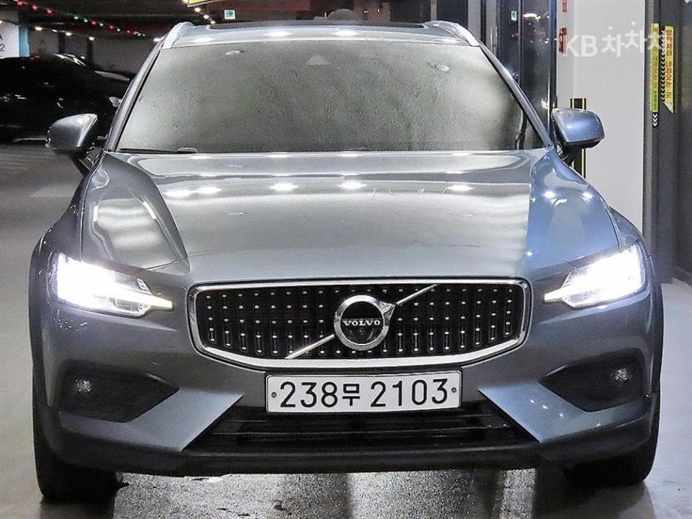 Volvo V60 CC(Second generation)T5 AWD Pro - 2