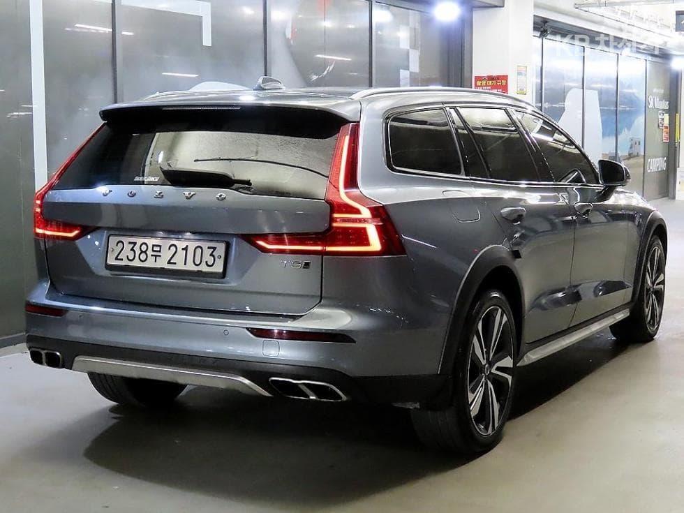Volvo V60 CC(Second generation)T5 AWD Pro - 4