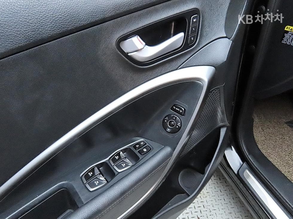 Hyundai Santa Fe The PrimeDiesel Hyundai R-engine 2.0 diesel 2WD 5-seater Exclusive Special (special feature/edition) - 13