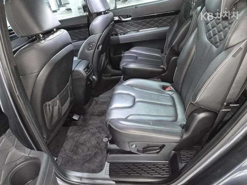 Hyundai Palisade2.2 Diesel 7-seater (Limousine) Calligraphy - 7