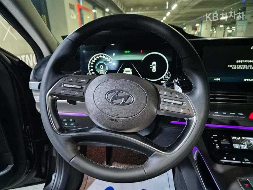 Hyundai The New (facelift) Grandeur (Azera)2.5 Exclusive - 8