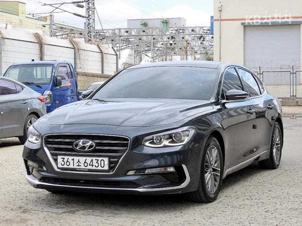 Hyundai Grandeur (Azera)IG Rental car 3.0 LPi Modern Standard - Image 1