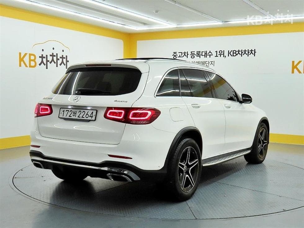 Mercedes-Benz GLC(X253)300 4Matic Premium - 4