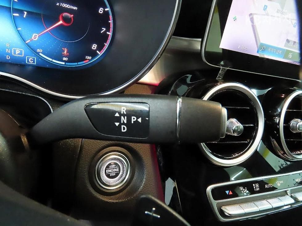 Mercedes-Benz GLC(X253)300 4Matic Premium - 10