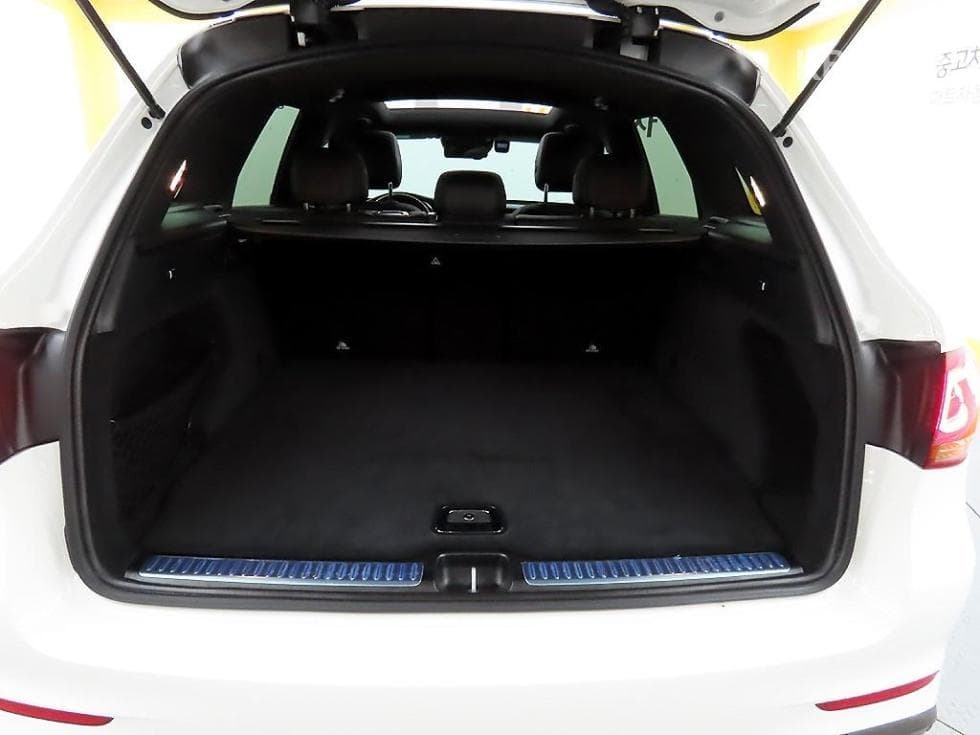 Mercedes-Benz GLC(X253)300 4Matic Premium - 18