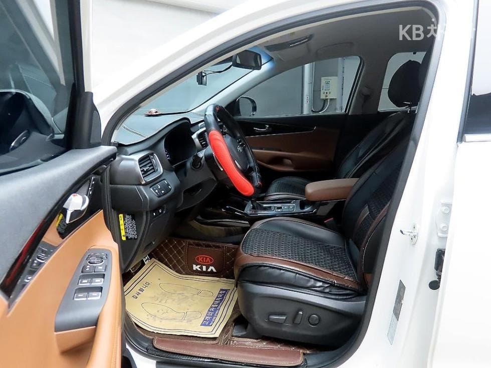 Киа The New (фейслифт) Sorento2.0 T-GDI 2WD 마스터 Специал (специален признак/издание) - 5