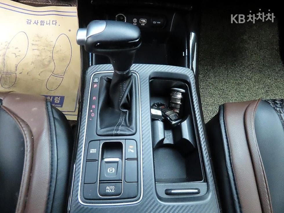 Киа The New (фейслифт) Sorento2.0 T-GDI 2WD 마스터 Специал (специален признак/издание) - 10
