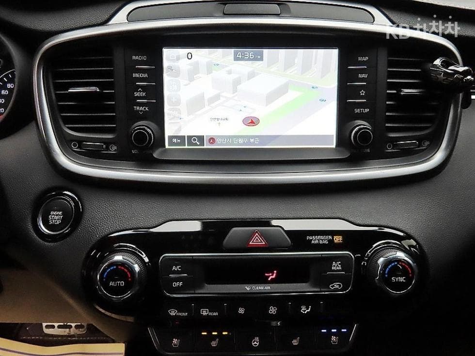 Киа The New (фейслифт) Sorento2.0 T-GDI 2WD 마스터 Специал (специален признак/издание) - 15