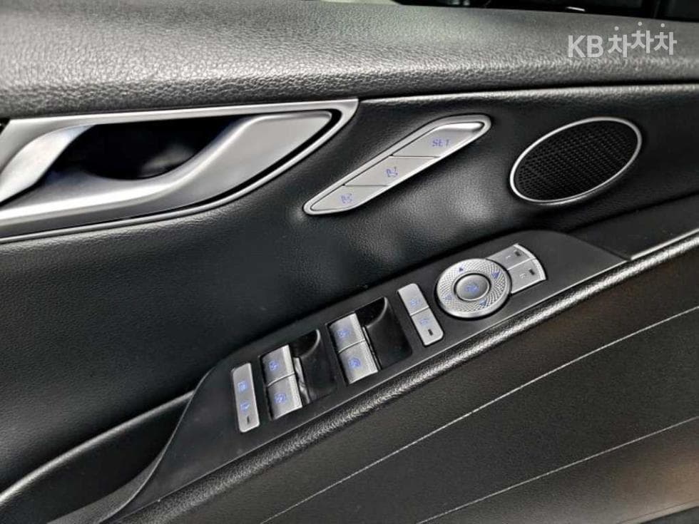 Genesis G80(RG3)2.5 Turbo Gasoline Direct Injection 2WD - 12