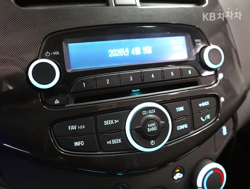 Джи Ем Корея Chevrolet СпаркLS+ - 13