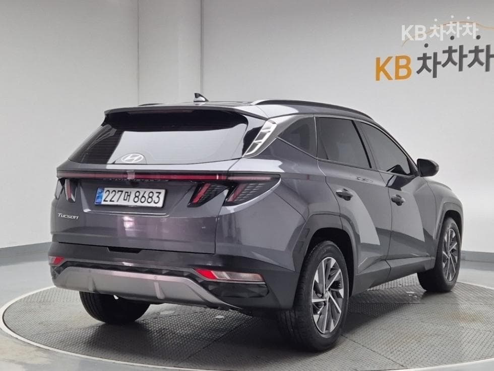 Hyundai The All New Tucson Hybrid(NX (Lexus SUV)4)1.6T HEV Inspiration - 3