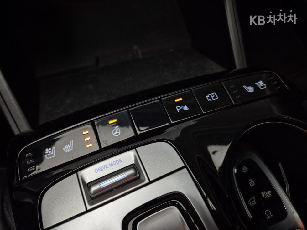 Hyundai The All New Tucson Hybrid(NX (Lexus SUV)4)1.6T HEV Inspiration - 16