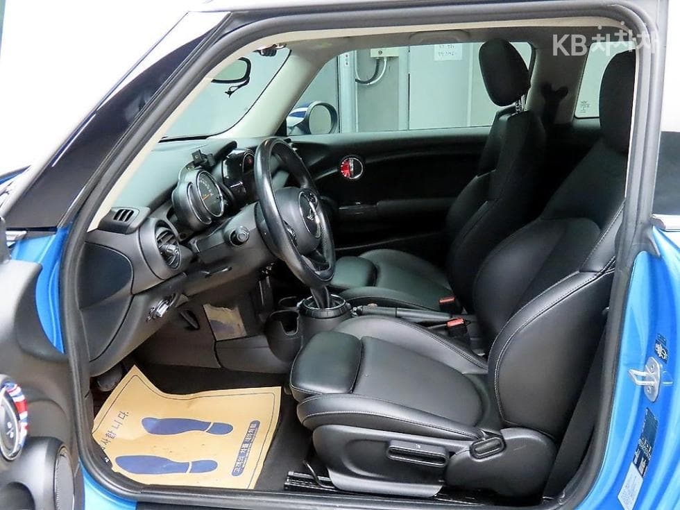 Мини Cooper 3도어D 1.5 Среден клас - 5