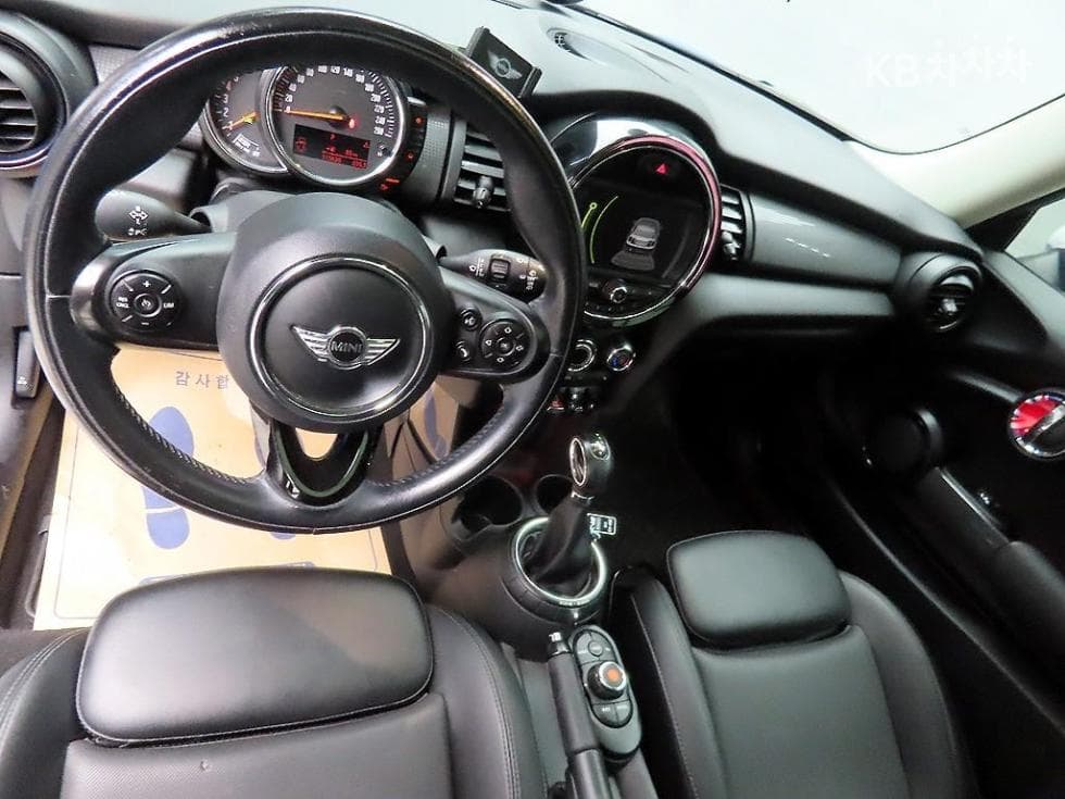 Мини Cooper 3도어D 1.5 Среден клас - 7