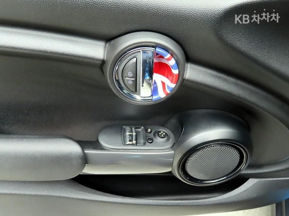 Мини Cooper 3도어D 1.5 Среден клас - 11