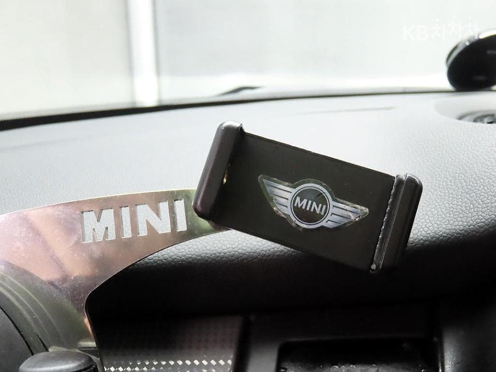 Мини Cooper 3도어D 1.5 Среден клас - 13
