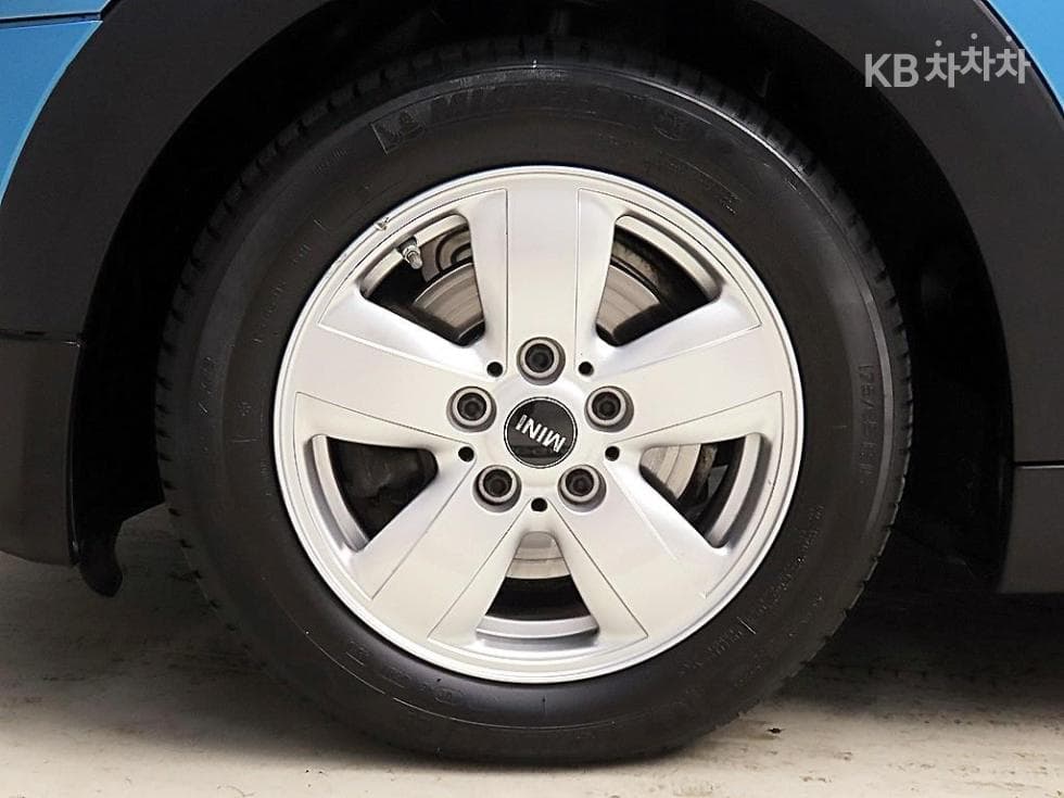 Мини Cooper 3도어D 1.5 Среден клас - 20