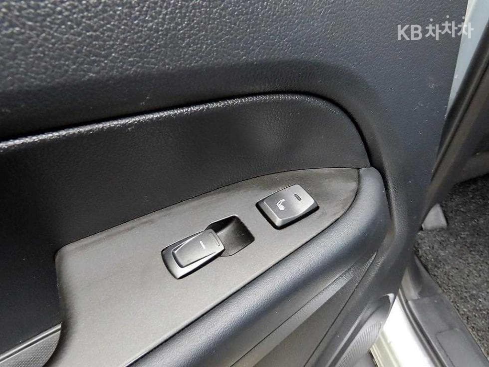 KG Mobility Rexton 스포츠2.2 4WD Prestige - 15